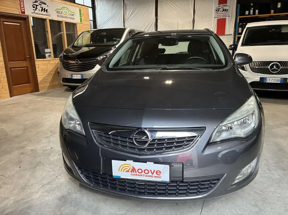 Usata Opel Astra Cosmo 110 CV (80 kW) 2011 Other Station wagon