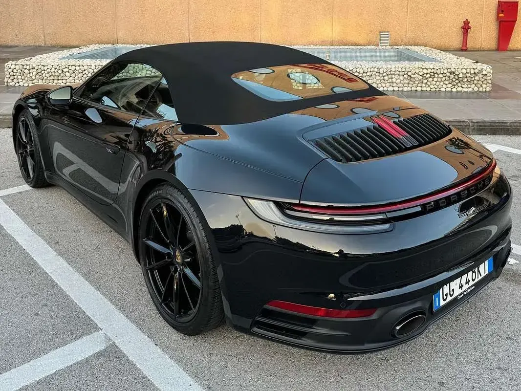 Usata Porsche 911 Carrera Cabriolet 385 CV (283 kW) 2020 Nero Cabrio