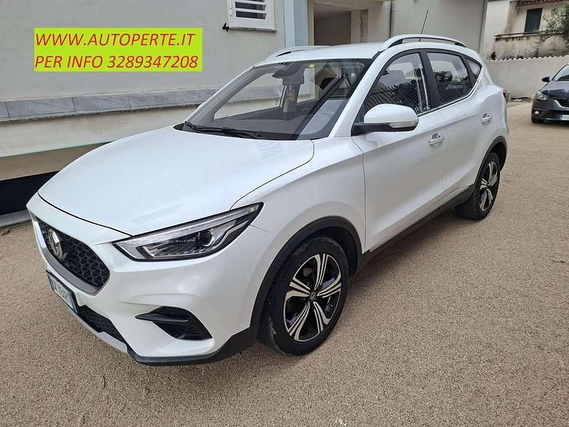 Usata MG ZS Comfort 111 CV (81 kW) 2022 Bianco SUV
