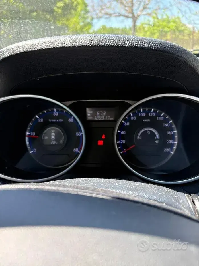 Gebraucht Hyundai ix35 115 PS (84 kW) 2013 Schwarz SUV