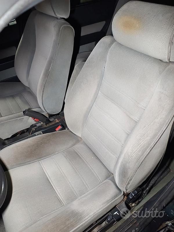 Usata Alfa Romeo 164 145 CV (106 kW) 1989 Verde Berlina