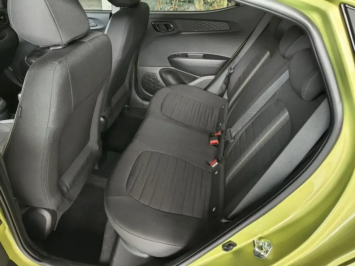 Nuova Hyundai i10 2025 Giallo Utilitaria