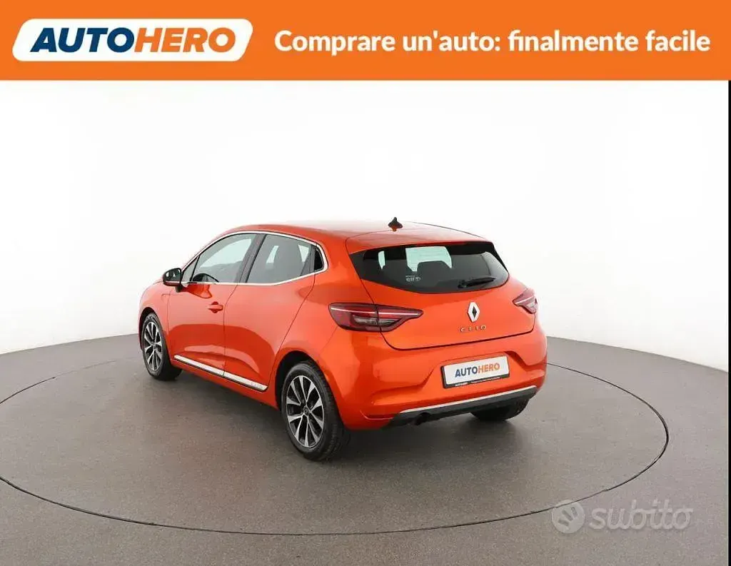 Usata Renault Clio V Intens 101 CV (74 kW) 2020 Arancione Berlina