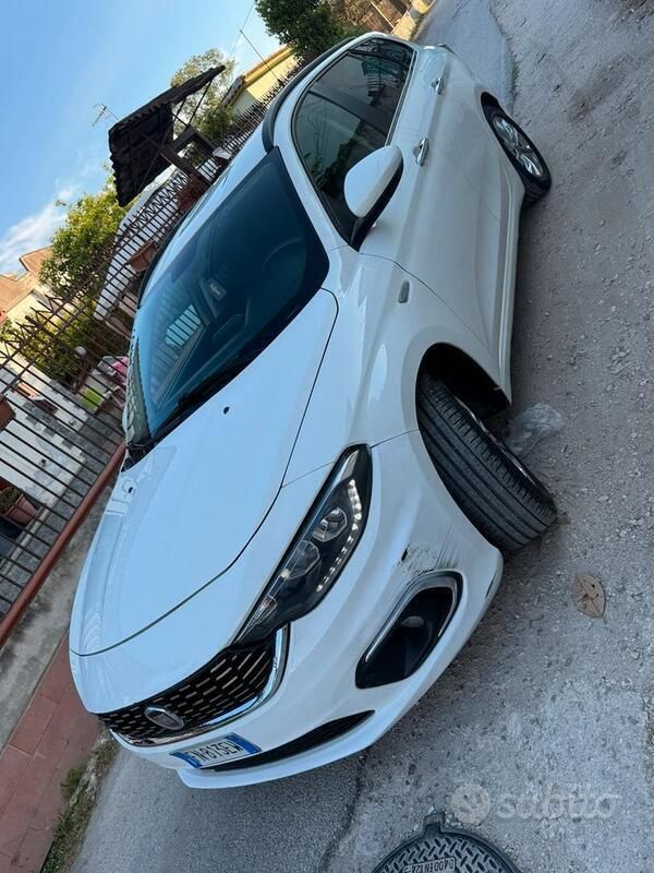 Usata Fiat Tipo 2018 Bianco Station wagon