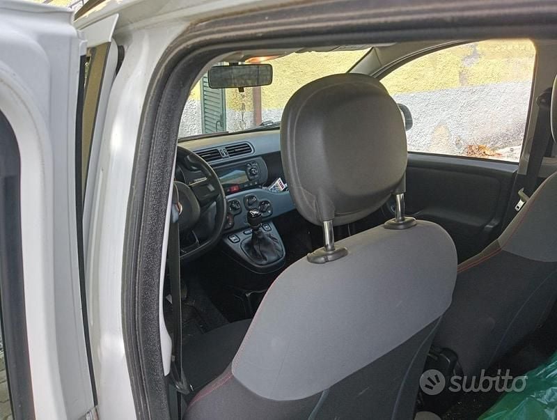 Usata Fiat Panda 4x4 85 CV (62 kW) 2020 Bianco Utilitaria