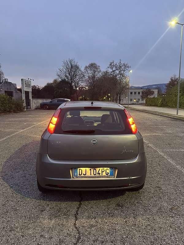 Usata Fiat Grande Punto 75 CV (55 kW) 2007 Utilitaria
