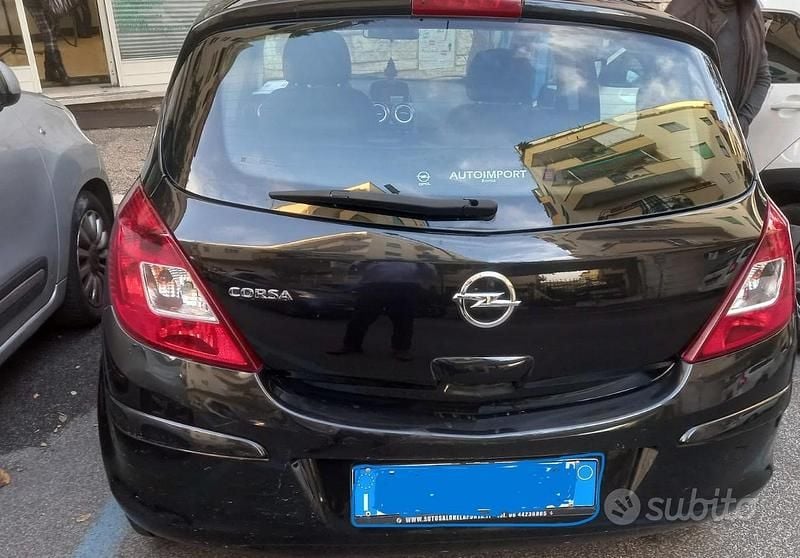 Usata Opel Corsa 2015 Nero Berlina