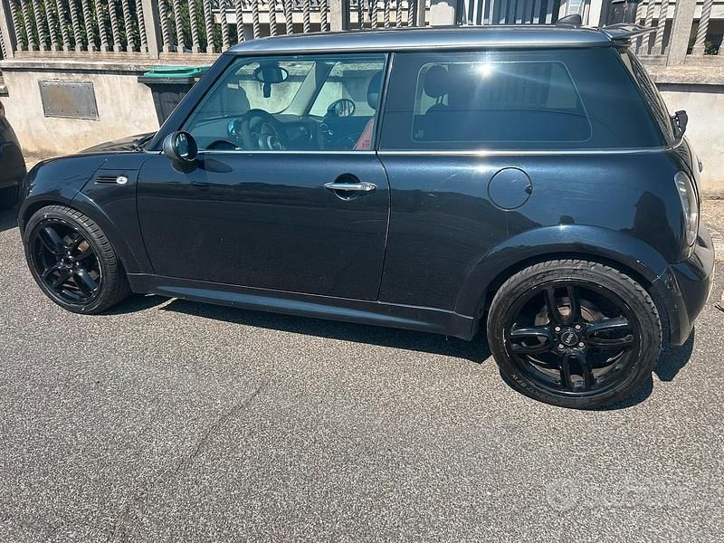 Usata Mini One D 75 CV (55 kW) 2005 Blu/azzurro Utilitaria