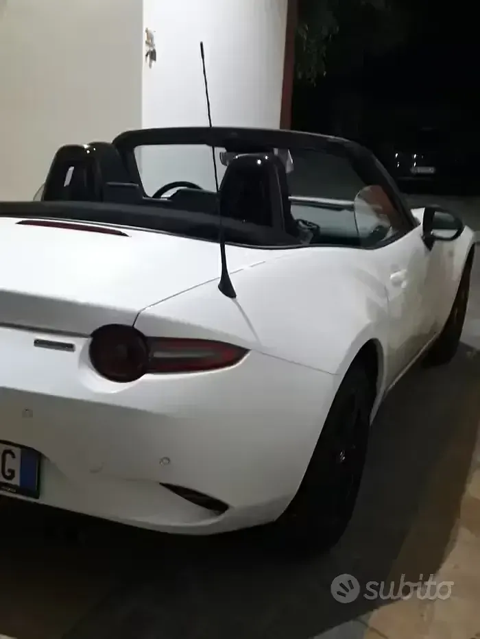 Usata Mazda MX5 132 CV (97 kW) 2024 Bianco Cabrio