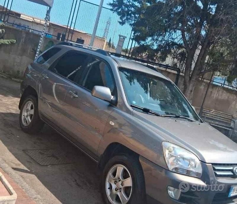 Usata Kia Sportage 2006 Grigio SUV