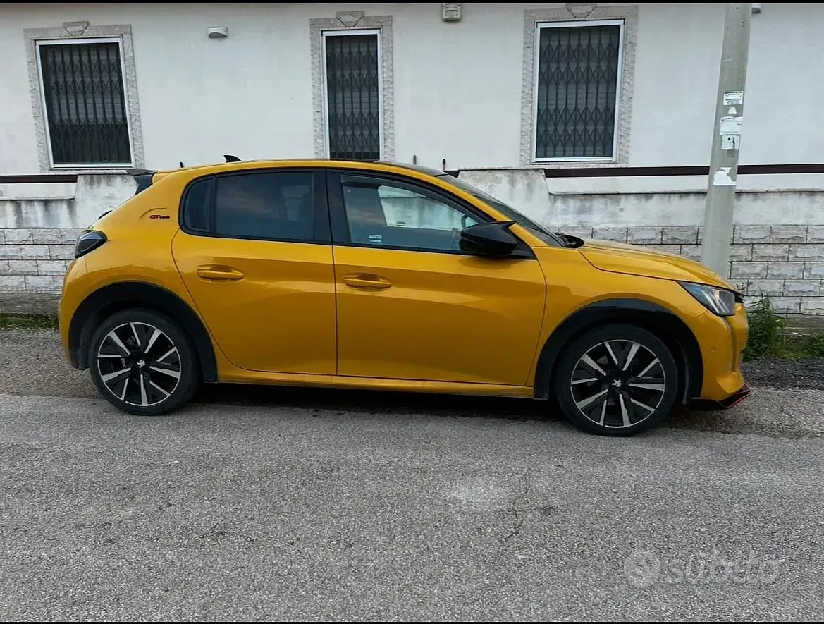 Usata Peugeot 208 GTi 102 CV (75 kW) 2021 Giallo Utilitaria