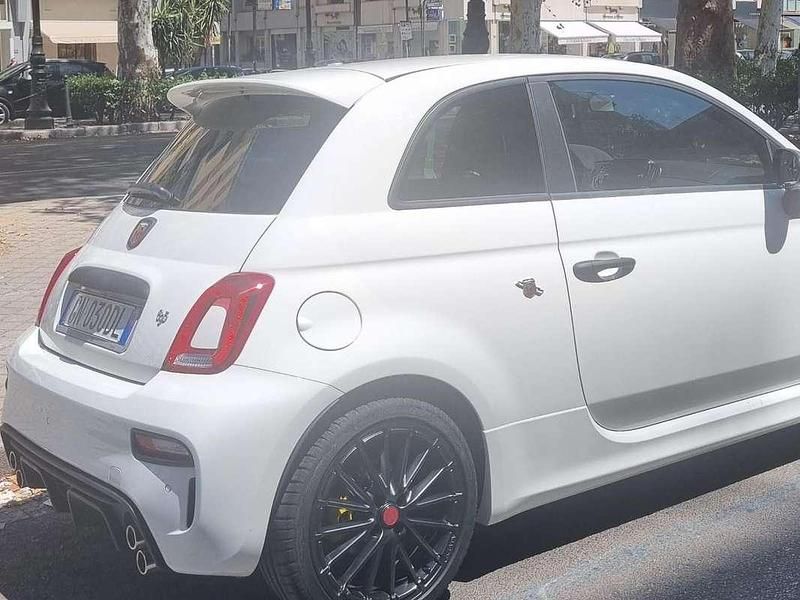 Usata Abarth 695 179 CV (131 kW) 2023 Utilitaria