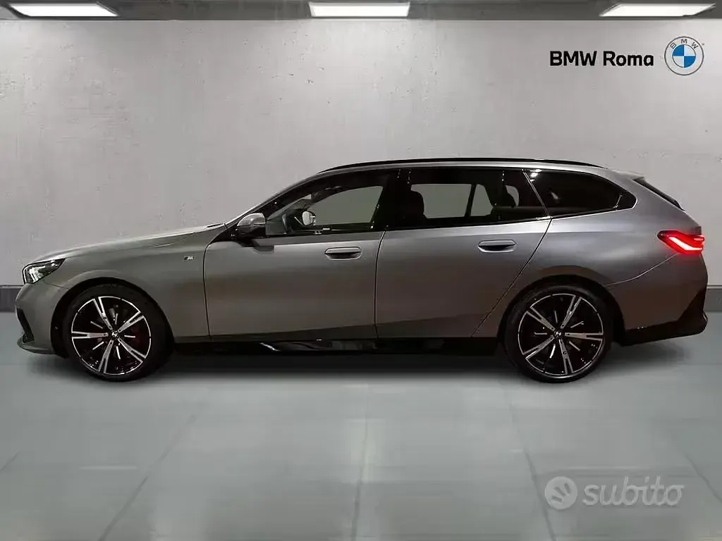 Usata BMW 520 M Sport 197 CV (144 kW) 2025 Bmw individual frozen pure grey metallic Station wagon