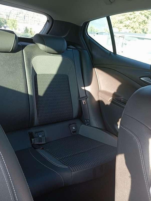 Usata Opel Astra GS Line 122 CV (89 kW) 2021 Nero Berlina