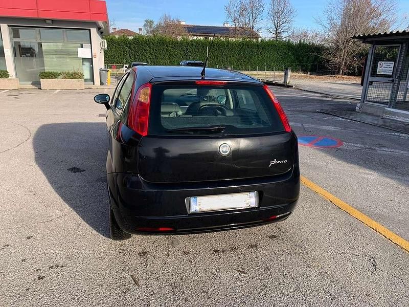 Usata Fiat Punto 77 CV (56 kW) 2006 Berlina