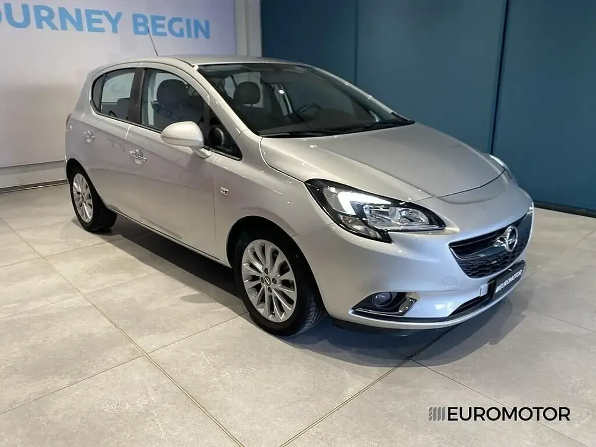 Usata Opel Corsa Cosmo 90 CV (66 kW) 2018 Argento Utilitaria