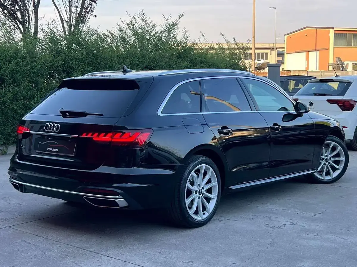 Usata Audi A4 163 CV (119 kW) 2022 Other Coupé