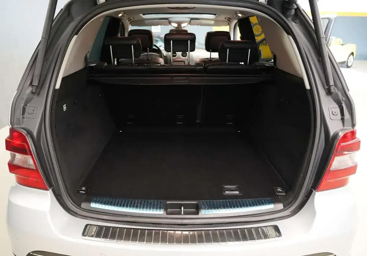 Usata Mercedes ML500 306 CV (225 kW) 2006 Argento SUV