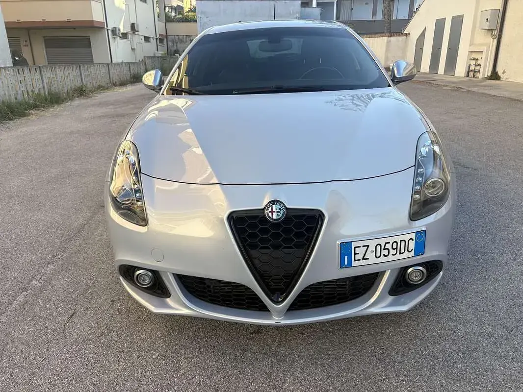 Usata Alfa Romeo Giulietta Exclusive 175 CV (128 kW) 2015 Utilitaria