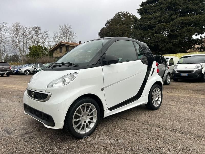 Bianco Usata 2010 Smart ForTwo Coupé Coupé | 5500 € (Buon prezzo) - Immagine 1/4