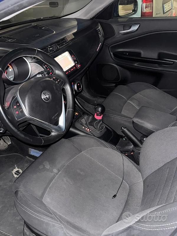 Usata Alfa Romeo Giulietta Super 120 CV (88 kW) 2017 Blu Utilitaria