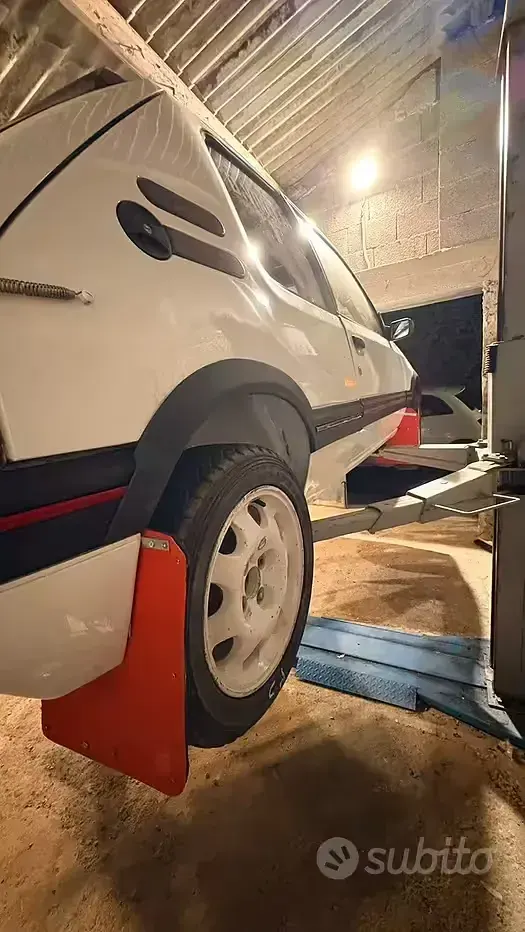 Usata Peugeot 205 GTi 127 CV (93 kW) 1986 Bianco Utilitaria