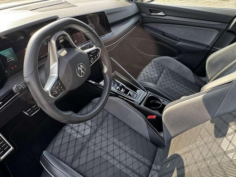 Usata VW Golf VIII R-line 150 CV (110 kW) 2024 Berlina