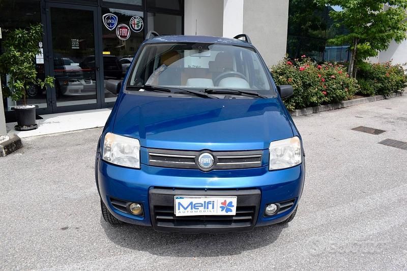 Usata Fiat Panda 4x4 Climbing 60 CV (44 kW) 2006 Blu/azzurro Utilitaria