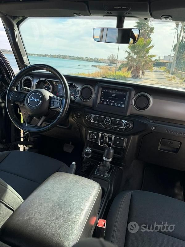 Usata Jeep Wrangler 200 CV (147 kW) 2020 Nero SUV