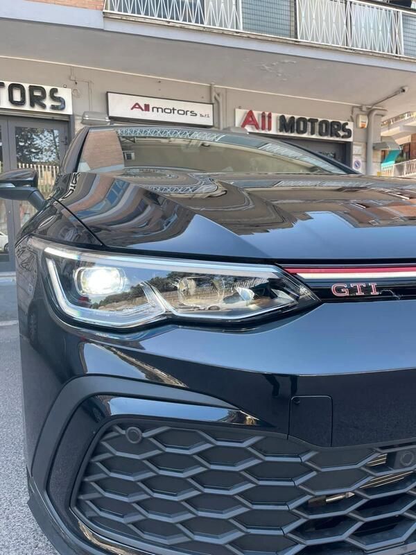 Nero Usata 2023 VW Golf VIII GTI Tre volumi | 31.600 € (Super prezzo) - Immagine 1/4