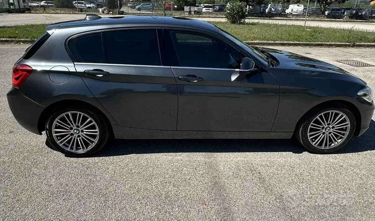 Usata BMW 116 116 CV (85 kW) 2019 Grigio Utilitaria