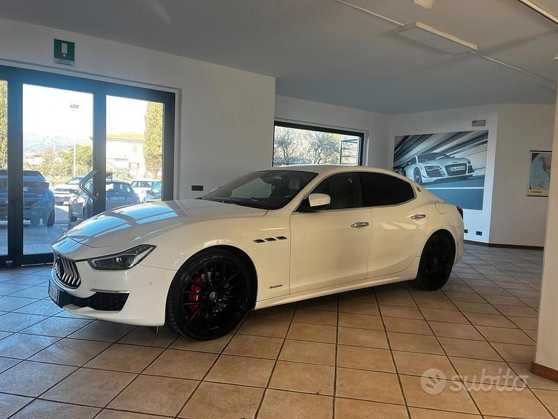 Usata Maserati Ghibli GranLusso 430 CV (316 kW) 2020 Bianco Berlina