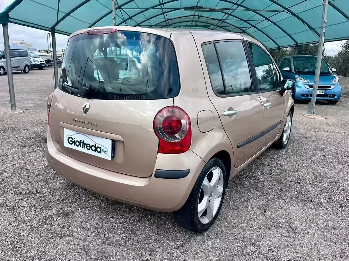Usata Renault Modus Dynamique 82 CV (60 kW) 2005 Marrone Monovolume