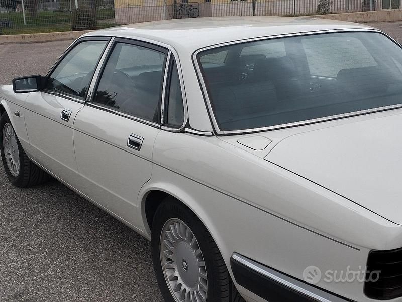Usata Jaguar XJ6 1988 Bianco Berlina