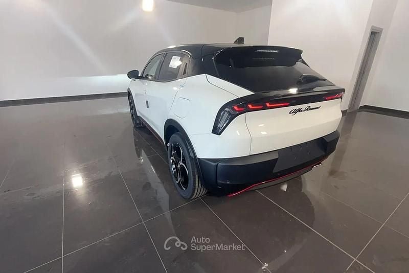 Nuova Alfa Romeo Junior Edizione Speciale 136 CV (100 kW) 2026 Bianco SUV