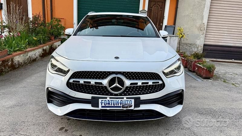 Usata Mercedes GLA200 Premium 150 CV (110 kW) 2021 Bianco SUV