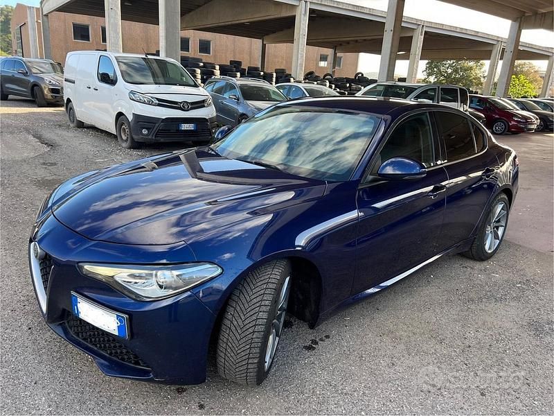 Usata Alfa Romeo Giulia 150 CV (110 kW) 2017 Blu Berlina