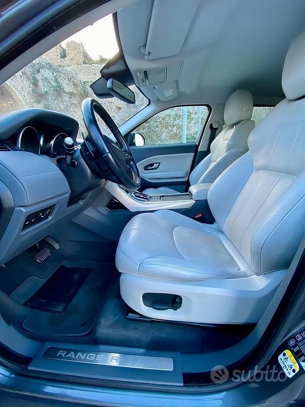 Usata Land Rover Range Rover evoque Dynamic 150 CV (110 kW) 2016 Grigio SUV