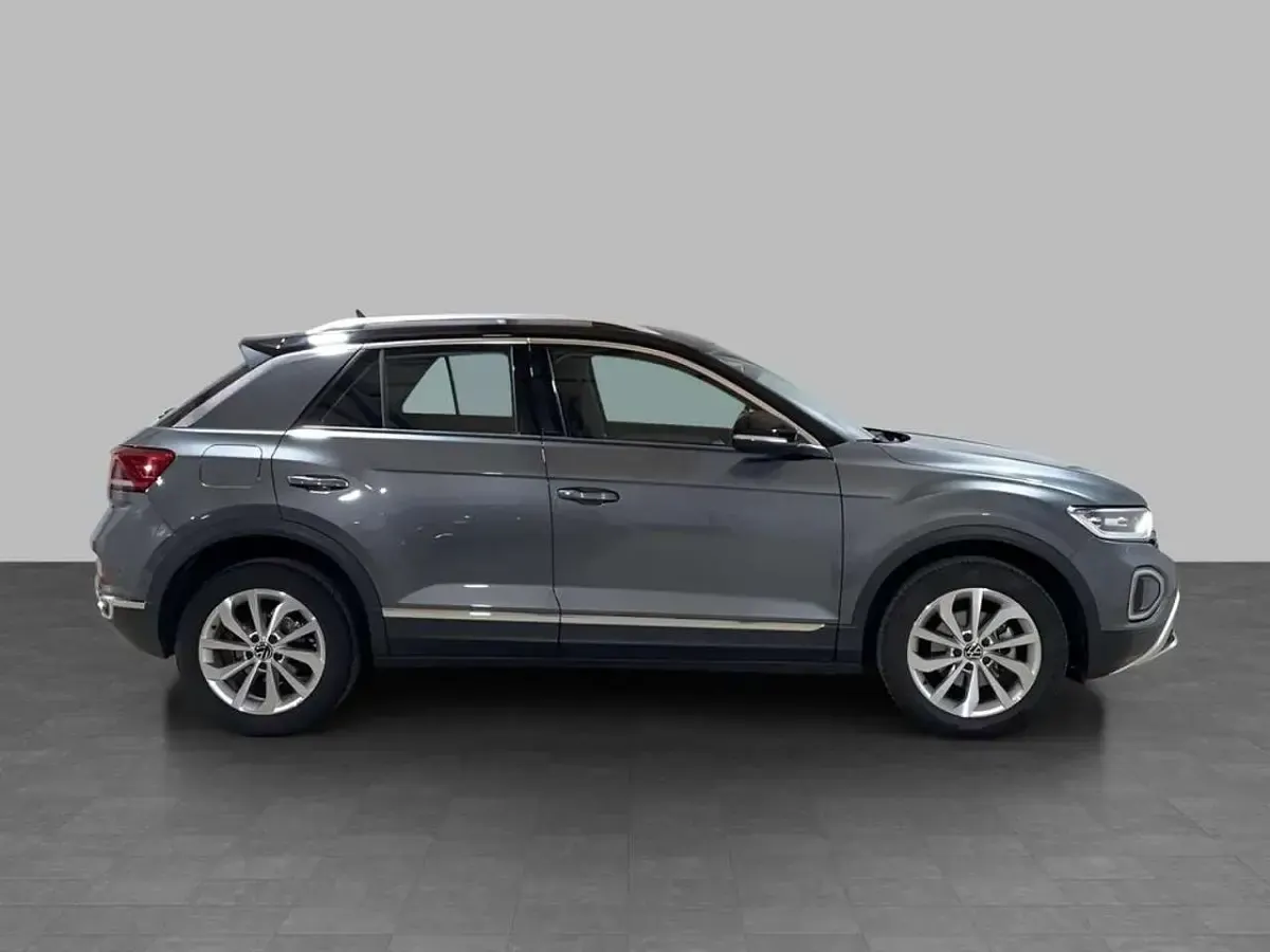 Usata VW T-Roc Style 116 CV (85 kW) 2025 Indium grey metallizzato nero SUV