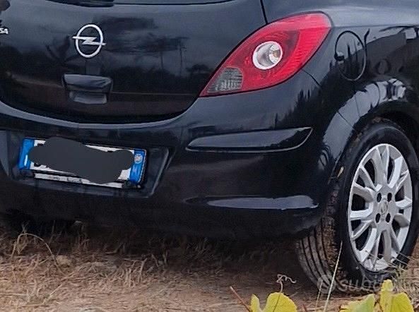 Usata Opel Corsa 60 CV (44 kW) 2009 Nero Utilitaria