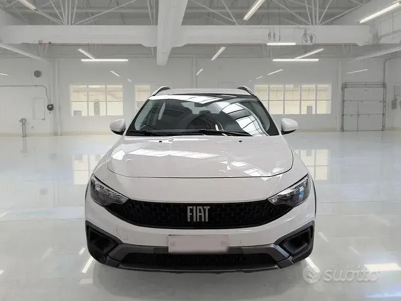 Usata Fiat Tipo Cross 130 CV (95 kW) 2022 Bianco Berlina