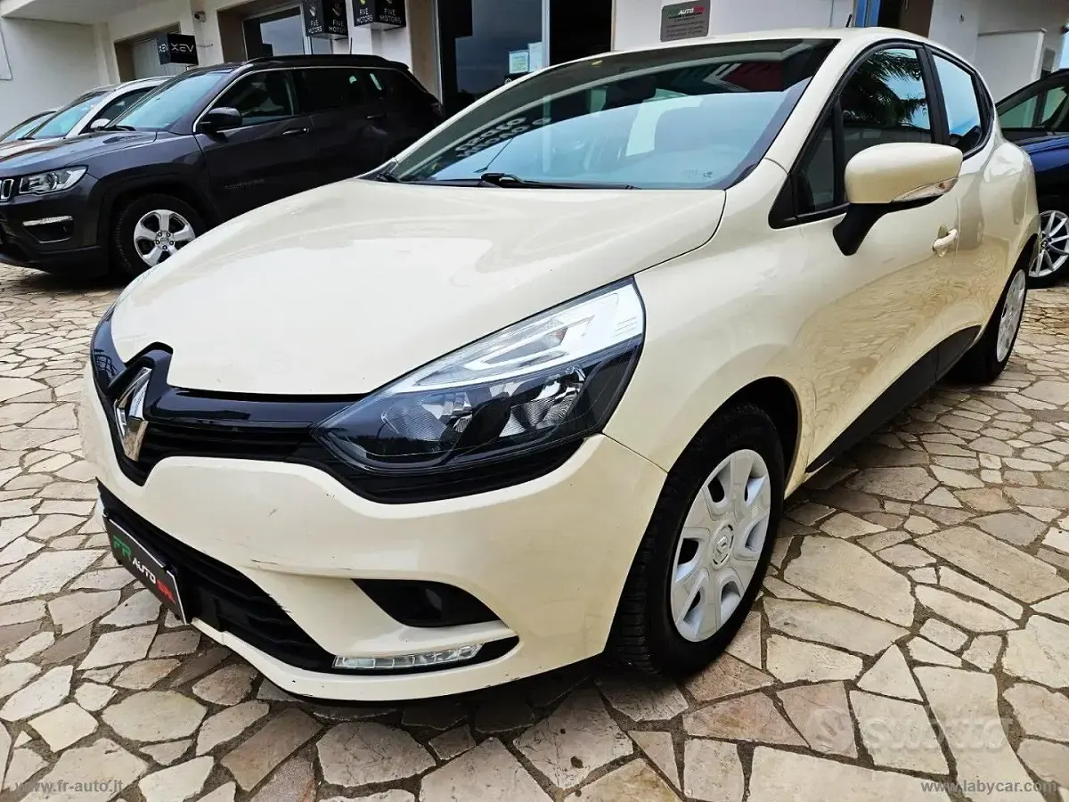 Usata Renault Clio IV 75 CV (55 kW) 2017 Beige Berlina