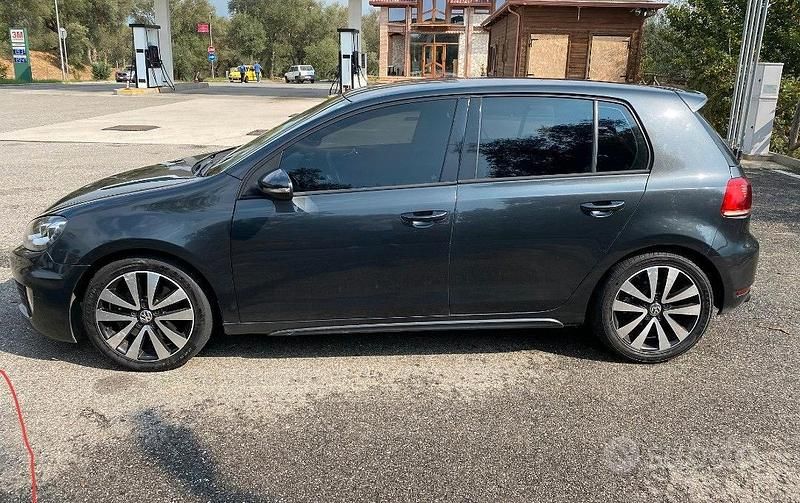 Usata VW Golf VI GTD 170 CV (125 kW) 2010 Blu Utilitaria
