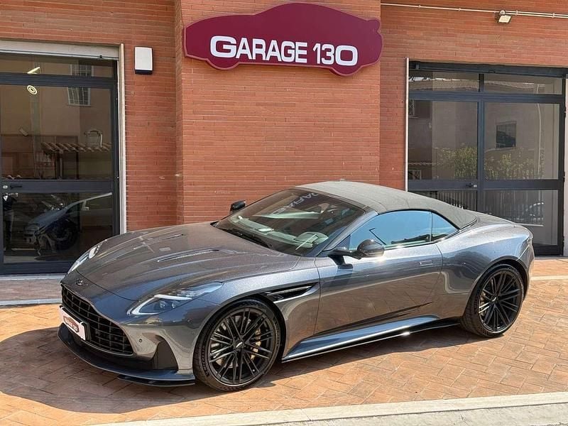 Usata Aston Martin DB12 680 CV (500 kW) 2025 Grigio scuro Cabrio