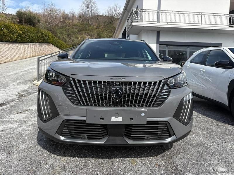 Usata Peugeot 2008 Allure 102 CV (75 kW) 2025 Grigio SUV