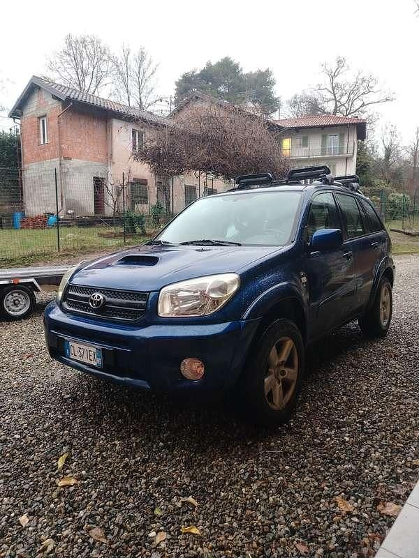 Usata Toyota RAV4 116 CV (85 kW) 2004 SUV