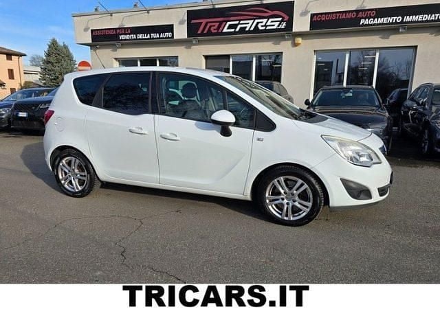 Usata Opel Meriva 110 CV (80 kW) 2013 Bianco Monovolume