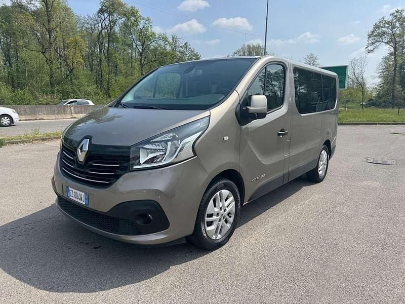 Usata Renault Trafic Privilege 120 CV (88 kW) 2015 Beige Monovolume