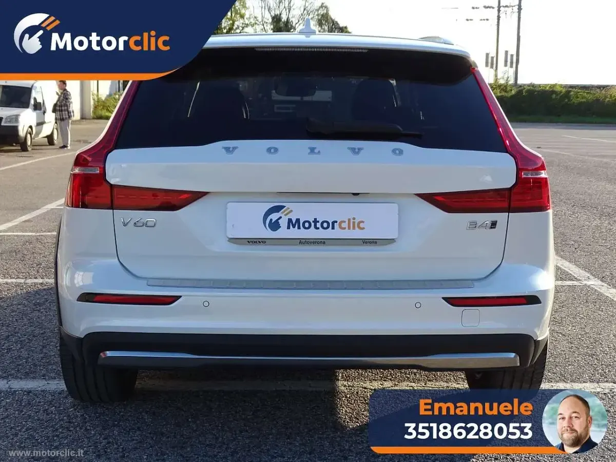 Usata Volvo V60 CC 197 CV (144 kW) 2023 Bianco Station wagon