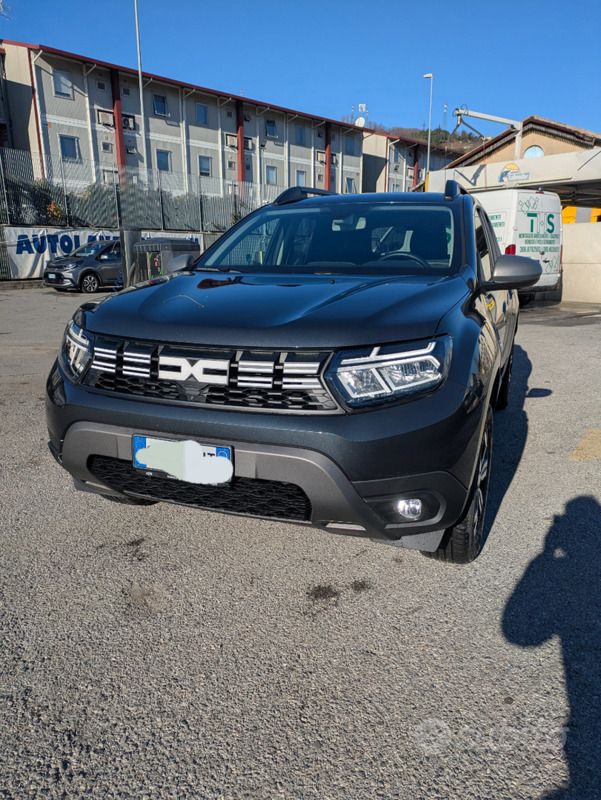 Usata Dacia Duster Journey 101 CV (74 kW) 2023 Grigio SUV